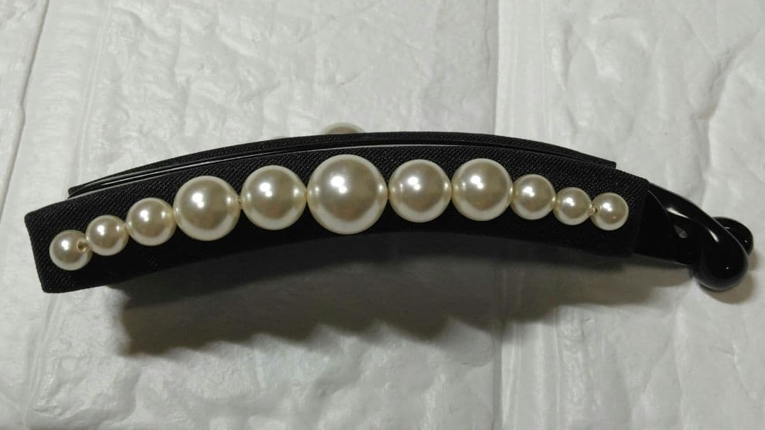 ポライトノーマルパール バナナクリップ　ブラック　コンプレックスビズ　パール