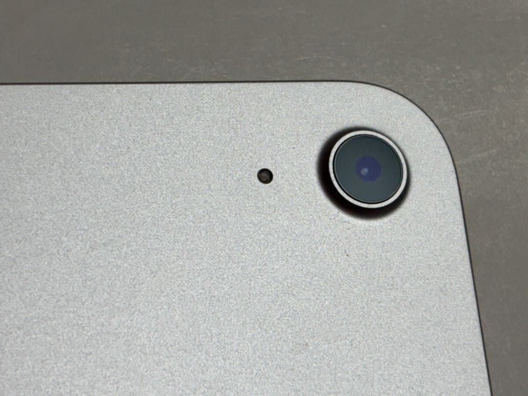 Apple iPad A16 本体 ケース付き