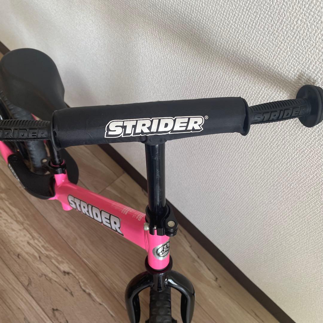良品 ストライダー 12インチ キックバイク ピンク 桃色 運動 自転車