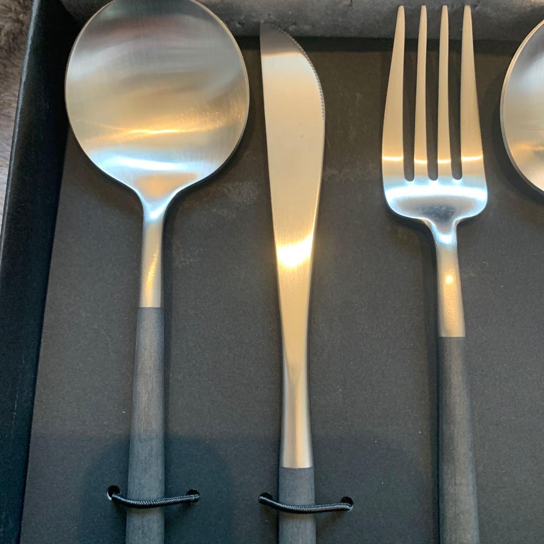 【新品未使用品】Cutipol カトラリーセット　ブラック