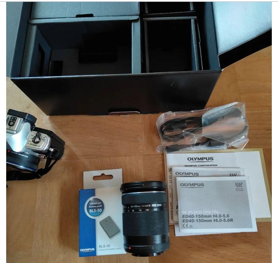 OLYMPUS OM-D MarkⅢミラーレス予備バッテリー望遠レンズ付き