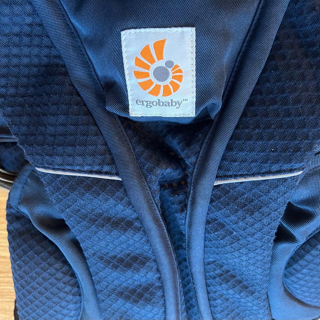 Ergobaby OMNI Breeze オムニ ブリーズ　抱っこ紐　ネイビー