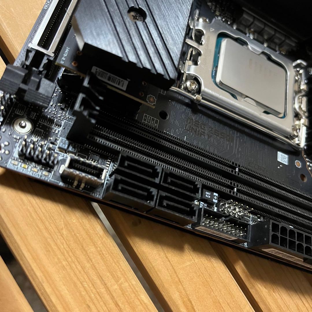 マザーボード Intel Core i9 13900K + MSI Z690I Unify