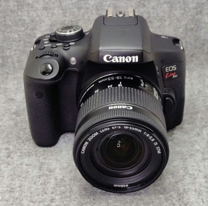 Canon EOS Kiss X８i 標準ズームレンズ付