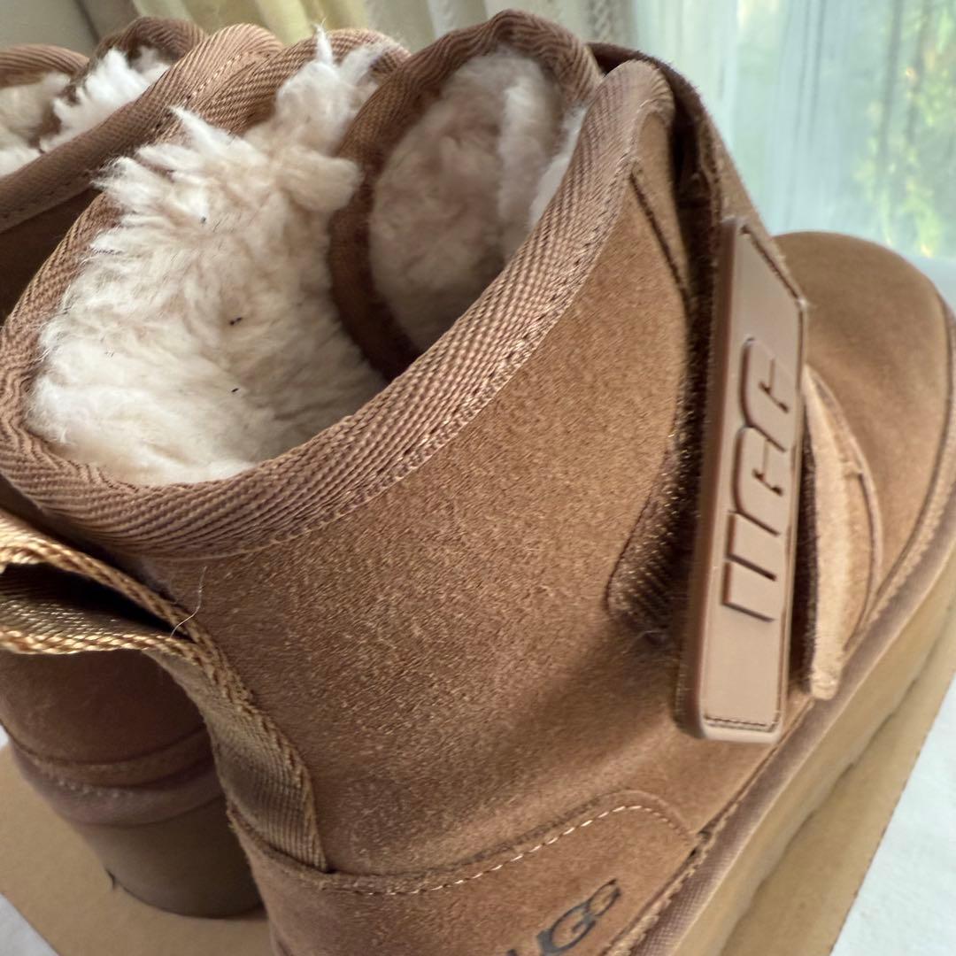美品 UGG アグ　厚底ブーツ　アグ ニューメル プラットフォーム 8サイズ
