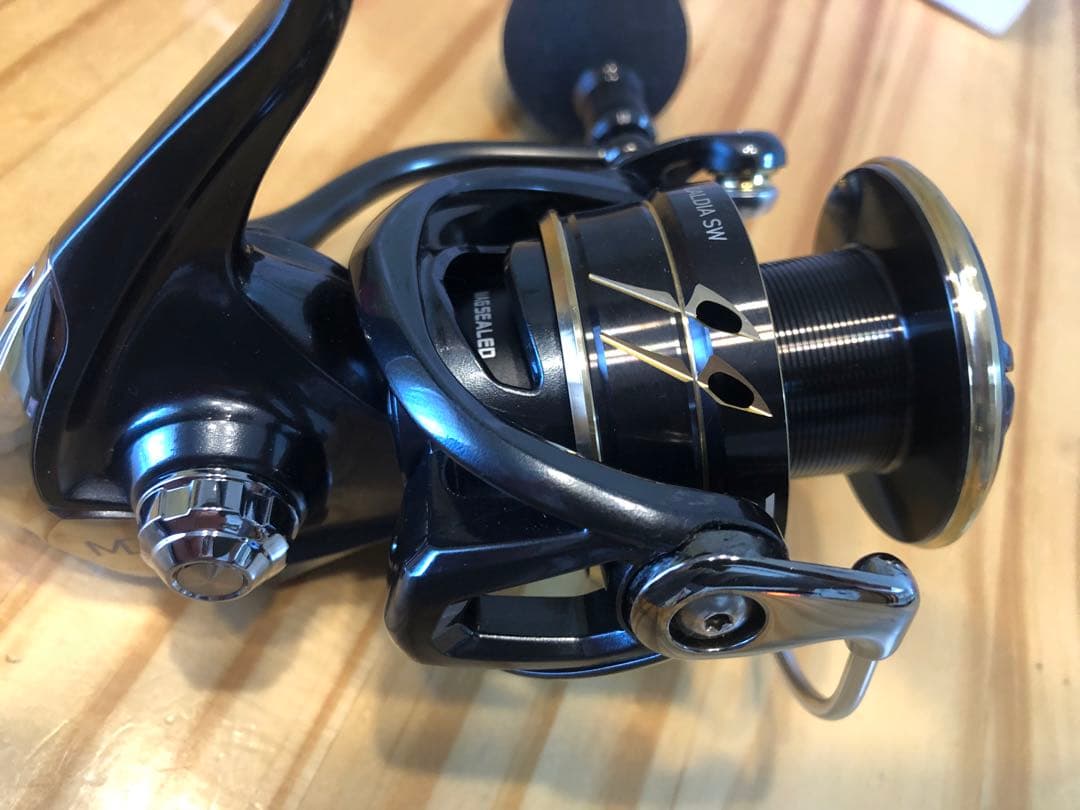 DAIWA CALDIA SW 4000D-CXH スピニングリール