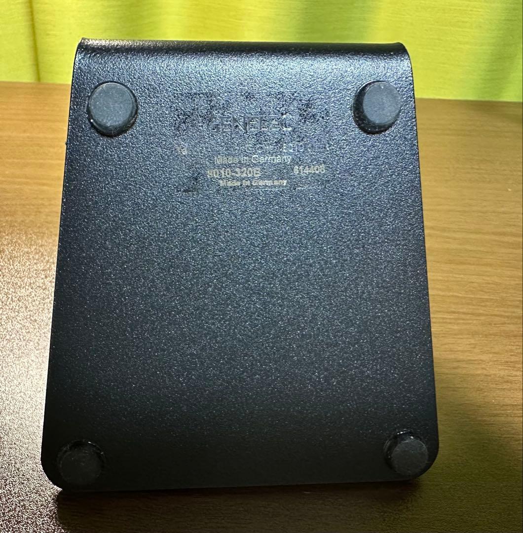 GENELEC 8010 スピーカースタンド ブラック　ペア