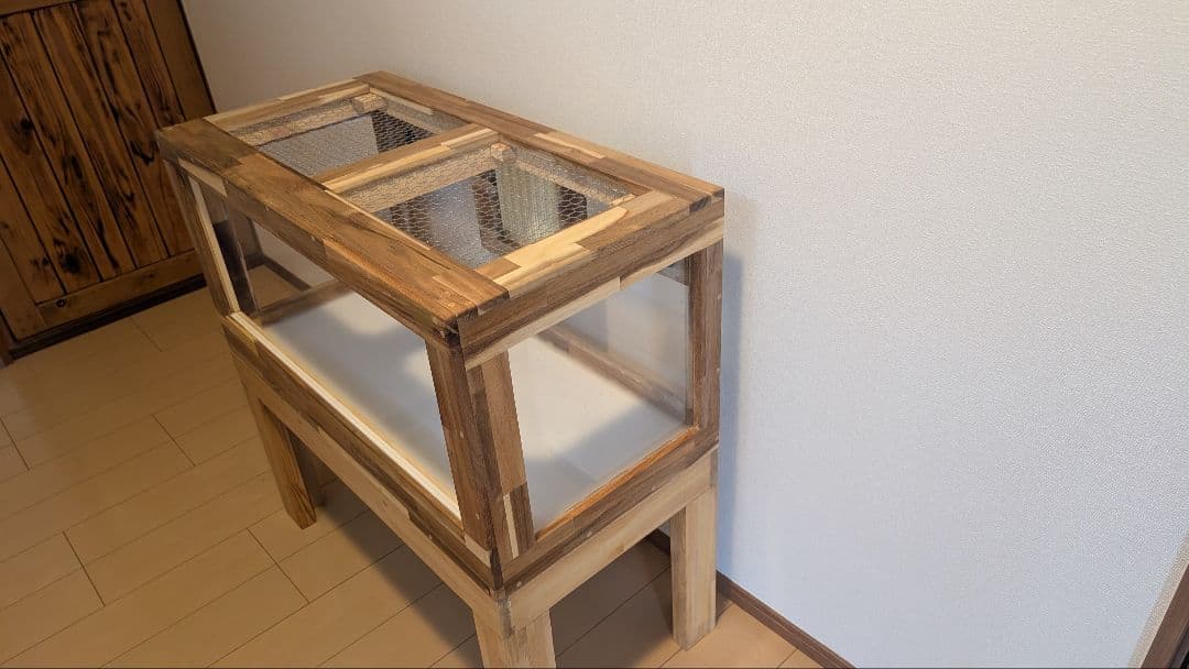 アカシア集成材15ミリ幅90縦45奥行45全面アクリル板仕様 蜜蝋オイル仕上げ！