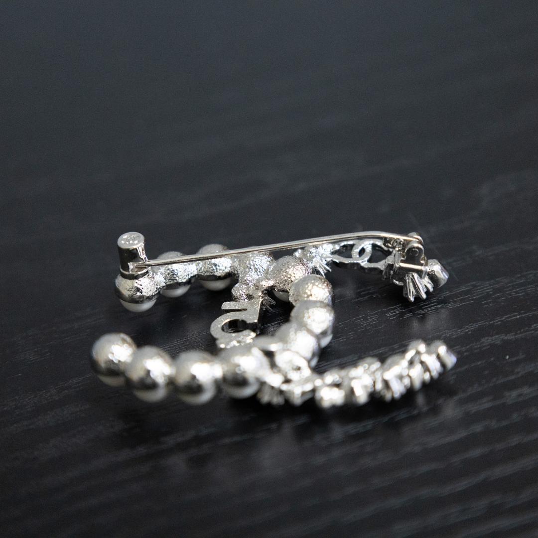 シャネル ココマーク No5 ブローチ B23P シルバーパール ラインストーン