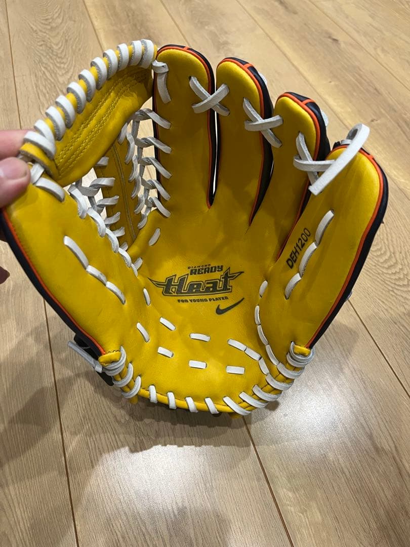 NIKE一般外野手グローブです！新品未使用品！廃盤品！限定モデル！タグ付き！