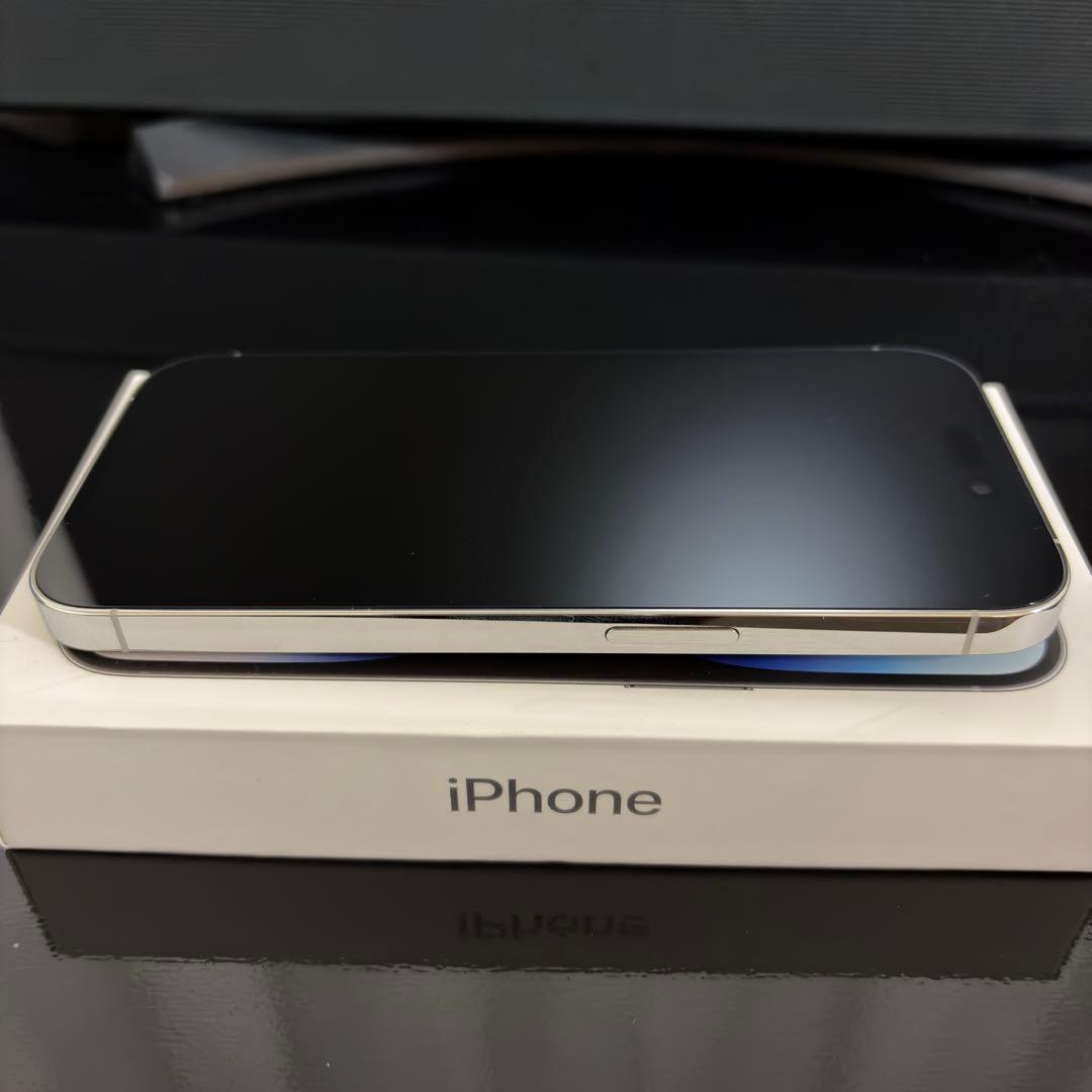 Apple iPhone 14 Pro シルバー 本体 SIMフリー