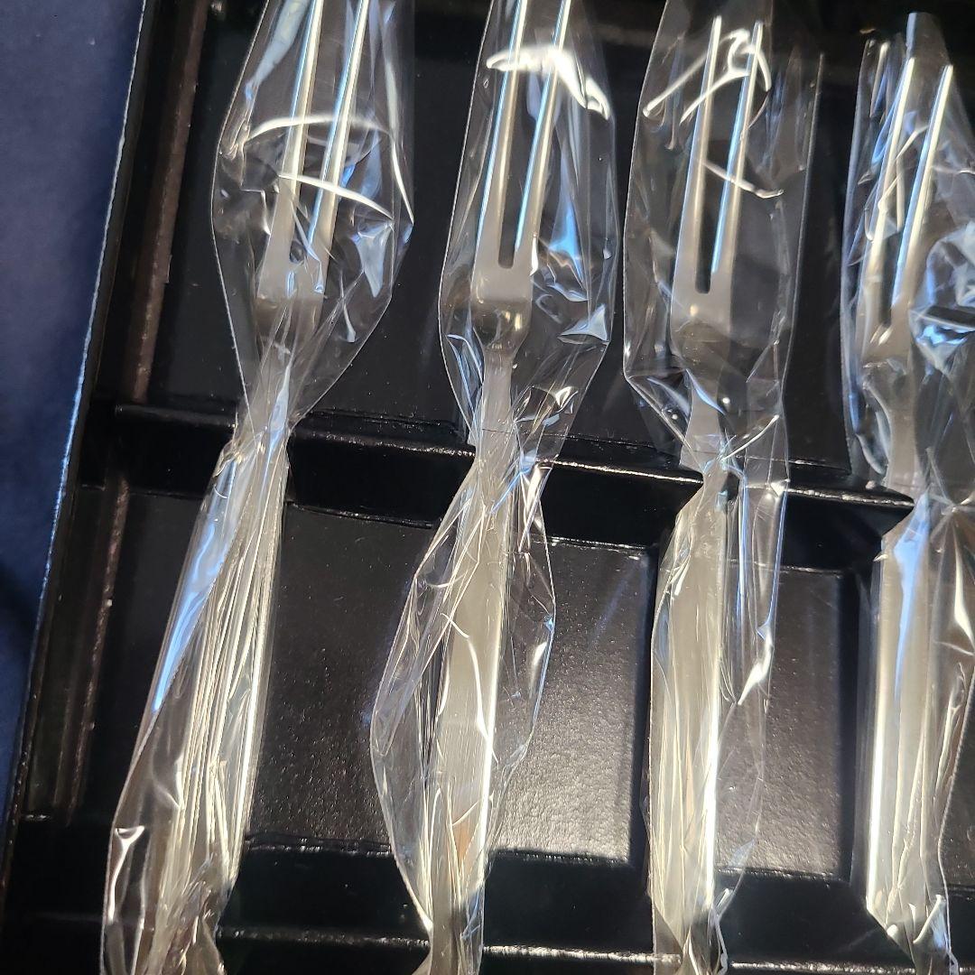 Yves Saint Laurent デザートピック　フォークセット 5本