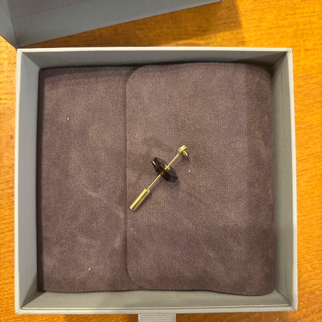 要確認Hirotaka スピアピアス　片耳用 石3点付き