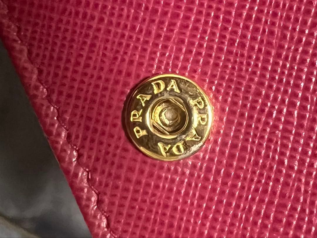PRADA プラダ　サフィアーノレザー　ピンク　名刺入れ　レディース
