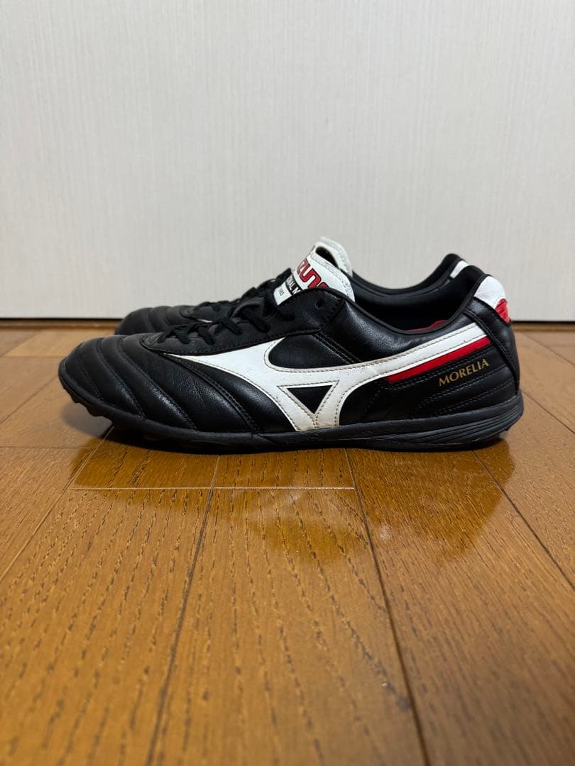 【美品】MORELIA トレーニングシューズ　黒　27cm