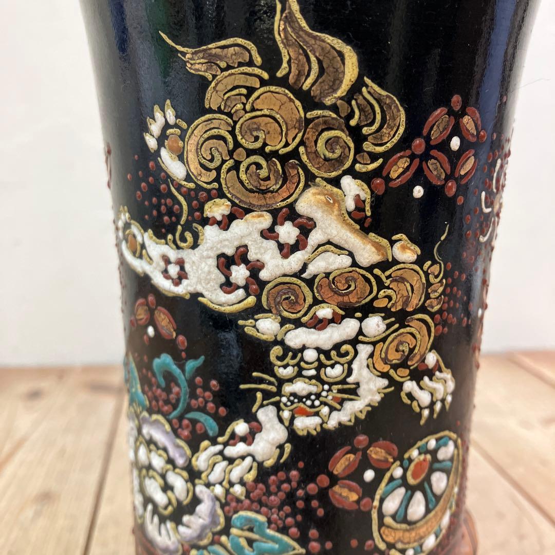 C-壁 花瓶 骨董品 黒地 時代物 黒釉 牡丹 花柄 インテリア モダン 和小物