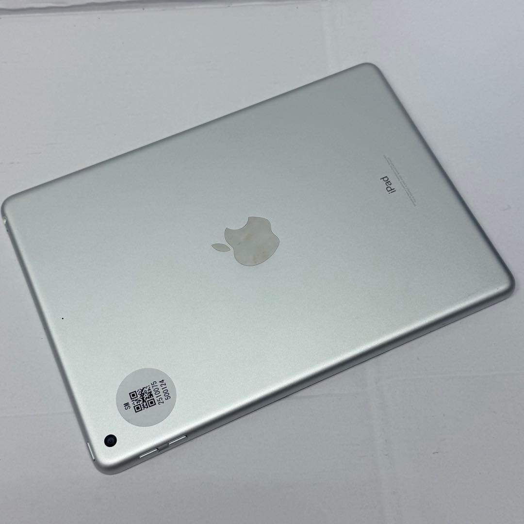【極美品】iPad 第5世代 32GB シルバー