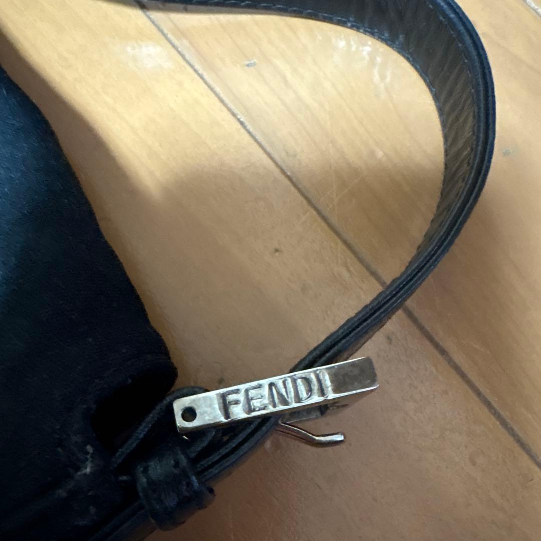 FENDI フェンディ　マンマバスケット　ショルダーバッグ　黒　ブラック