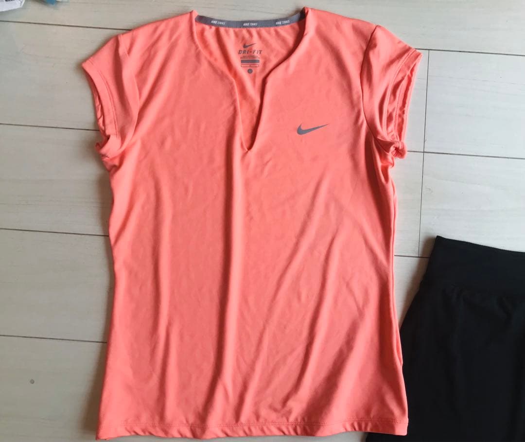 NIKEナイキ＊美シルエットピュアトップ＊人気色 サーモンピンク