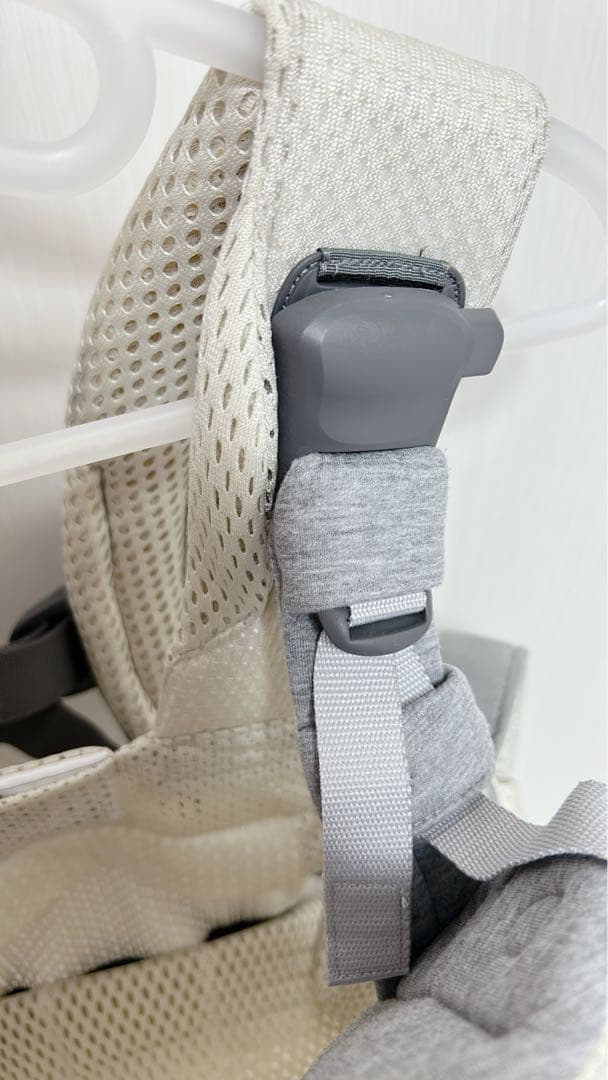 ベビービョルンハーモニー　クリーム　抱っこ紐