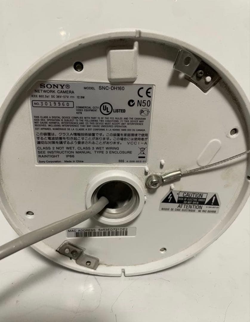 ソニーとキヤノンのドームカメラ