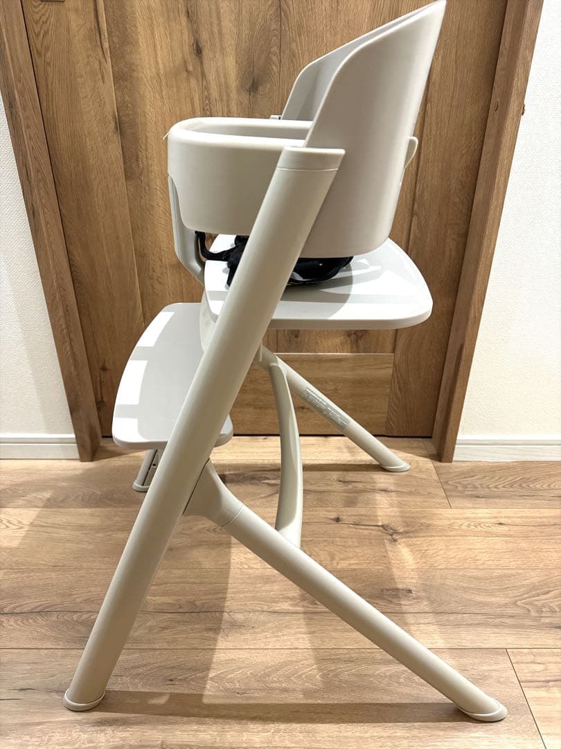 人気色✨ヤトミ NOVUS ノウス ベビーハイチェア グレージュ 付属品あり