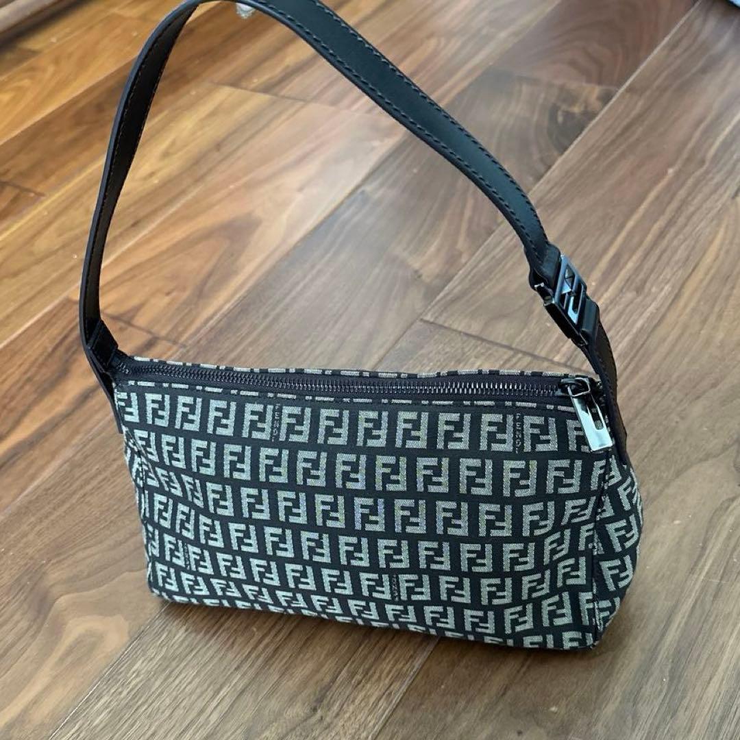 【楓】FENDI フェンディ　ハンドバッグ　ヴィンテージ　ズッカ柄