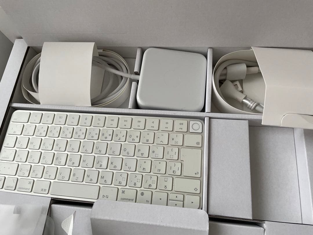 iMac 24インチretina 4.5k 256GB M1チップ/8コアCPU