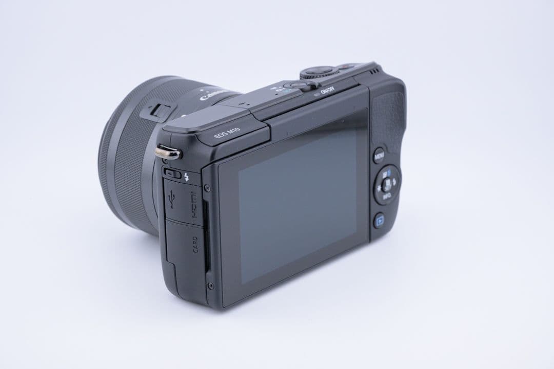 デジタルカメラ Canon EOS M10 + EF-M 15-45mm