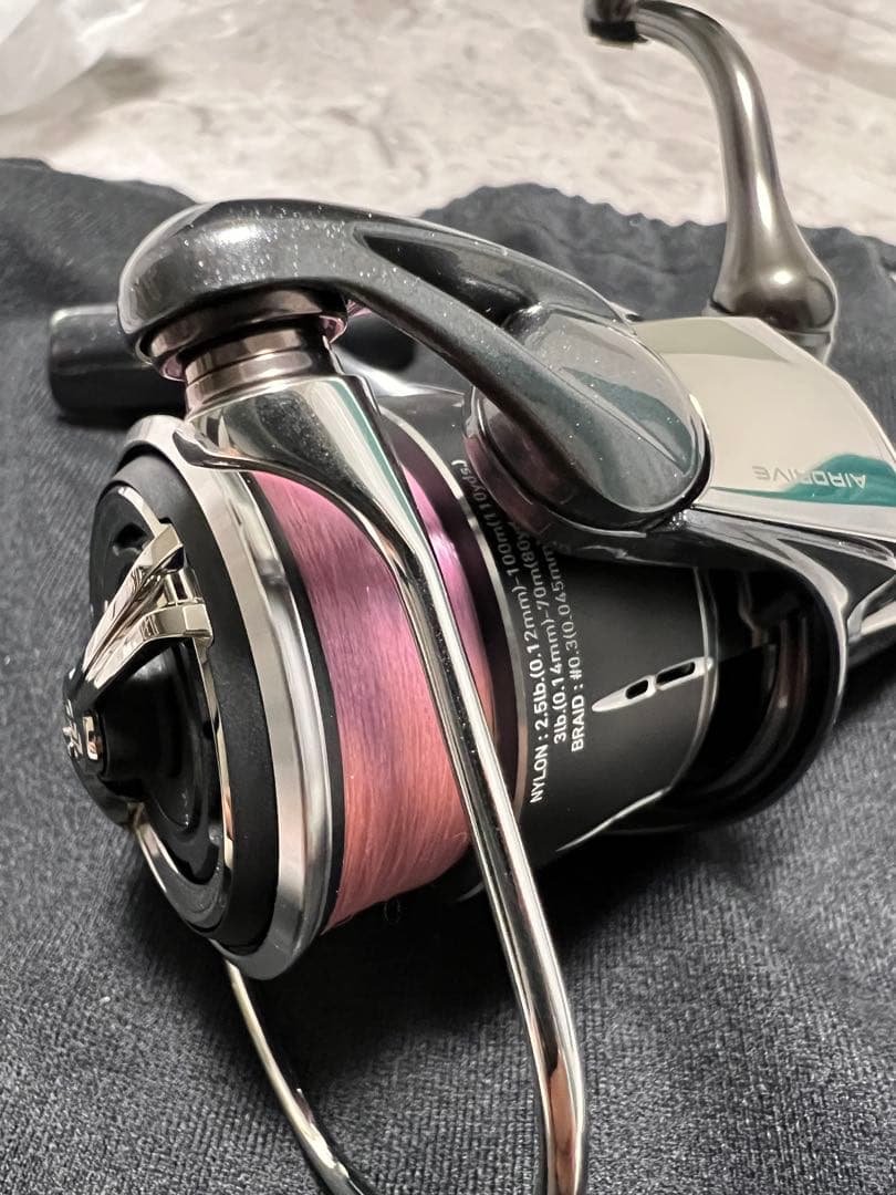 LUVIAS ST SF2000SS-P スピニングリール