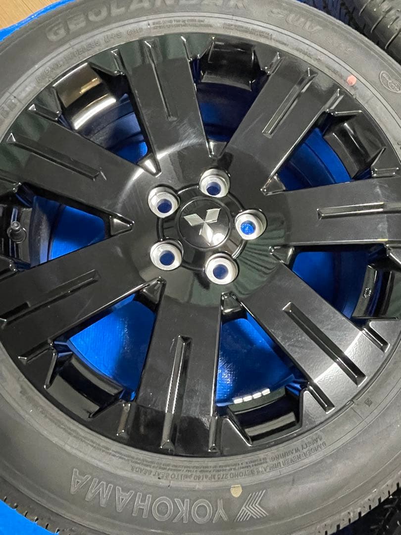 三菱デリカD5 シャモニー タイヤ ホイール【新車外し】1点ずつ出品　（2/4）