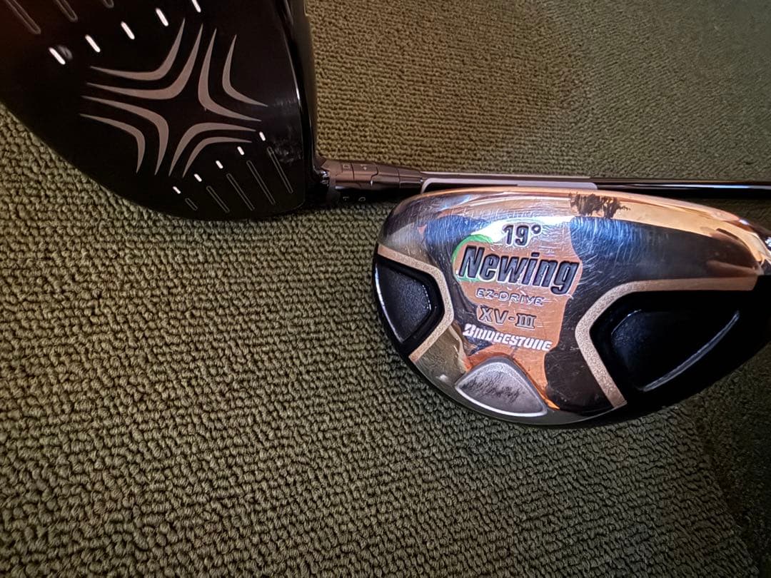Newring XV-III & X2 HOT、TITLEIST キャディバッグ
