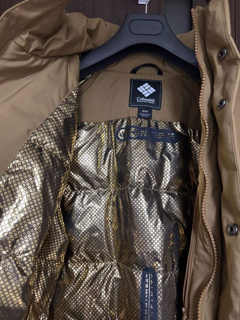 コーブトゥドームブラックインシュレーテッドジャケット　コロンビア　デルタ