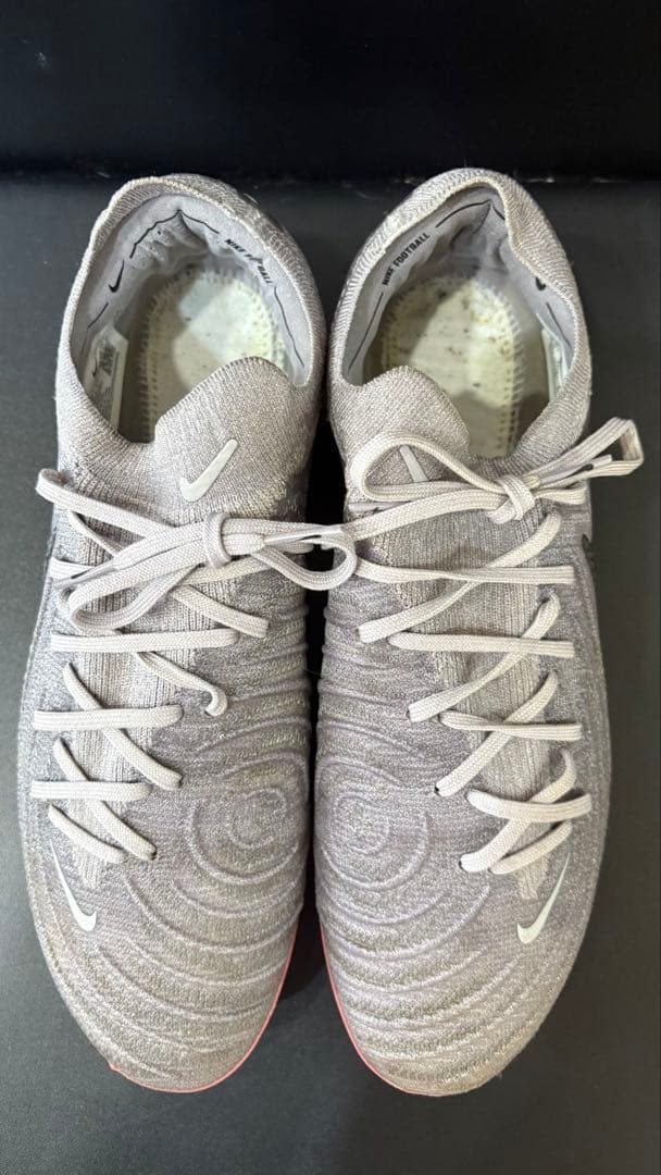 Nike ファントム　 サッカー スパイク グレー/ブラック/ピンク