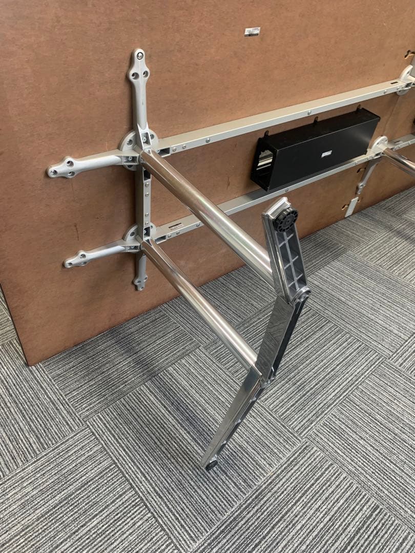 定価100万円越え！オカムラ ラティオ2シリーズ 3600ミーティングテーブル