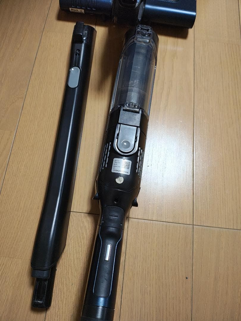 シャーク★コードレスクリーナー★CS401JRB★バッテリーの状態良好★2