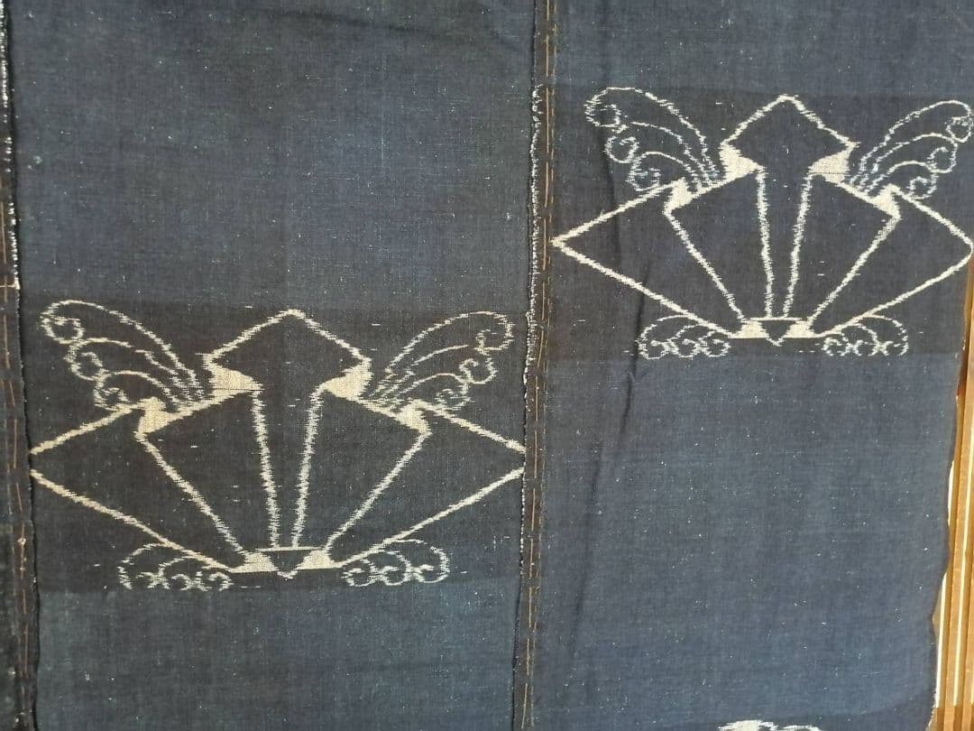 伊予絣　宝袋に蝶熨斗文　4幅