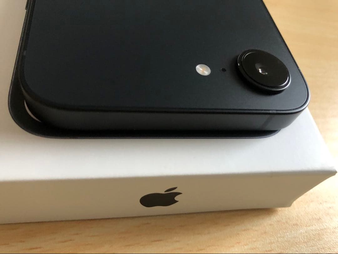 【美品】iPhone16e 128GB バッテリー100%