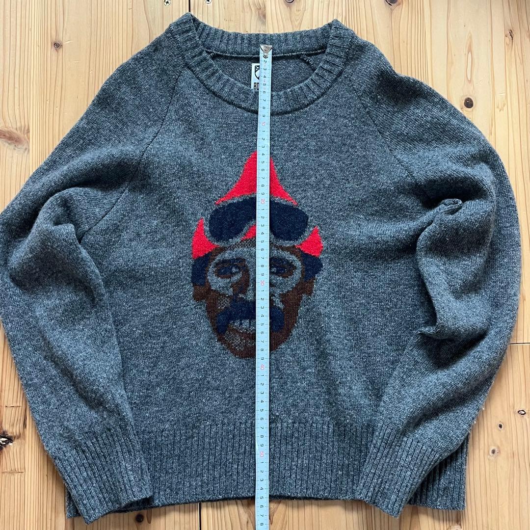 Bogen ボーゲン グレー セーター オジサン顔