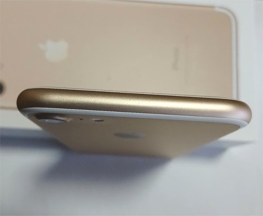 docomo iPhone 7 ゴールド - 極上状態 97% バッテリー