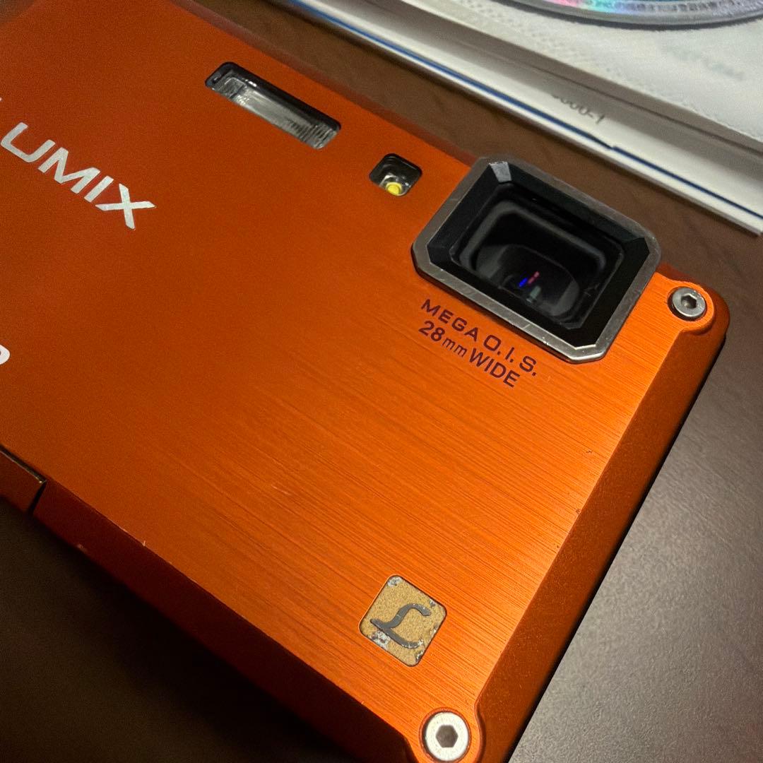 デジタルカメラ LUMIX DMC-FT1