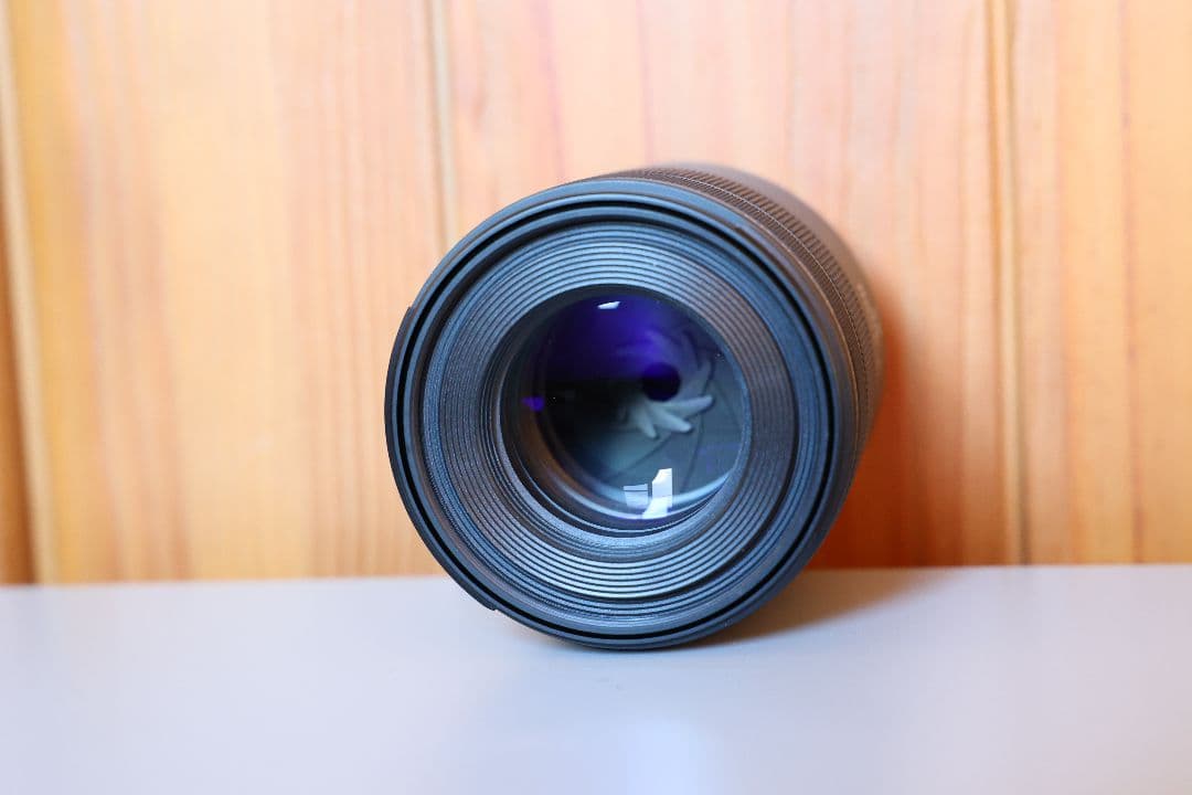 キヤノン Canon RF85mm F2 MACRO IS STM 未使用に近い