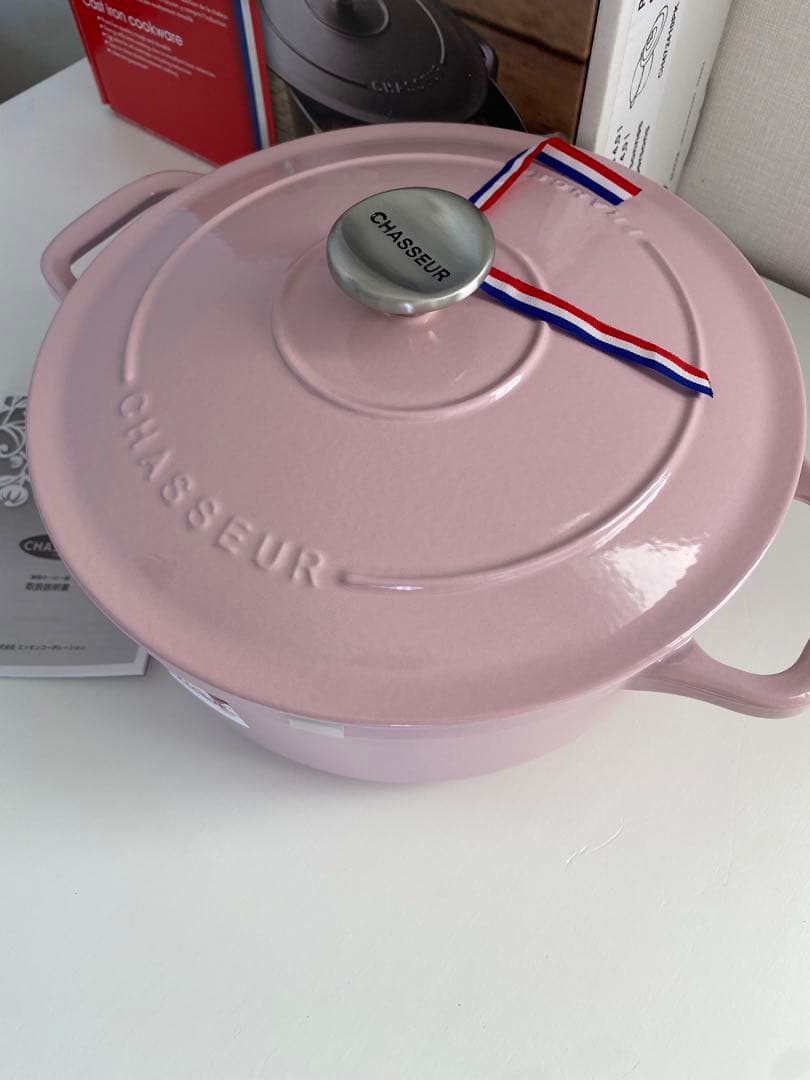 【新品】CHASSEUR 両手鍋 24㎝　ピンク　シャスール