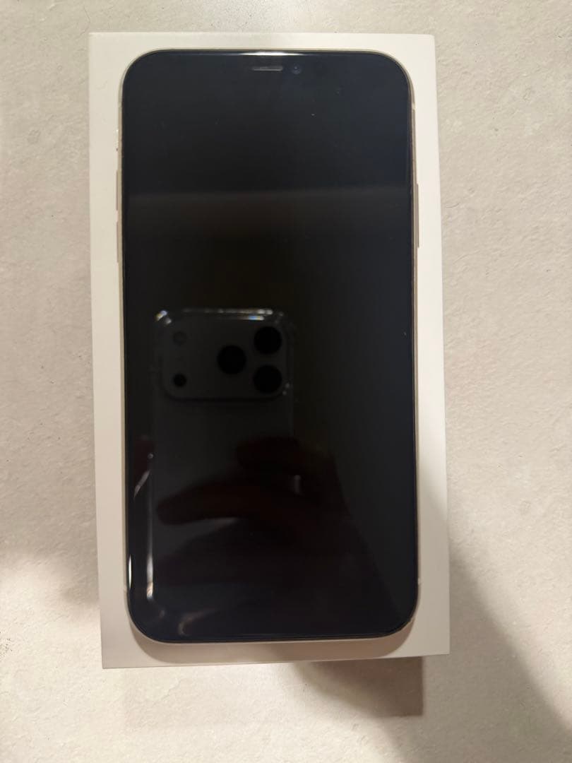 Apple iPhone 11 ホワイト バッテリー81