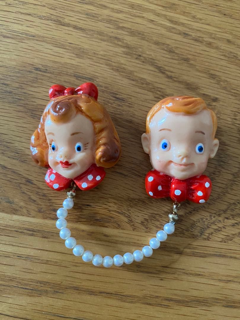 weekends 女の子と男の子　ブローチ