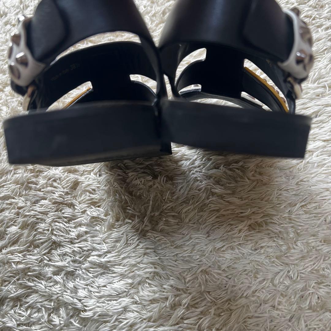 PRADプラダ スタッズ サンダル 38.1/2 (25~25.5くらい)メタル