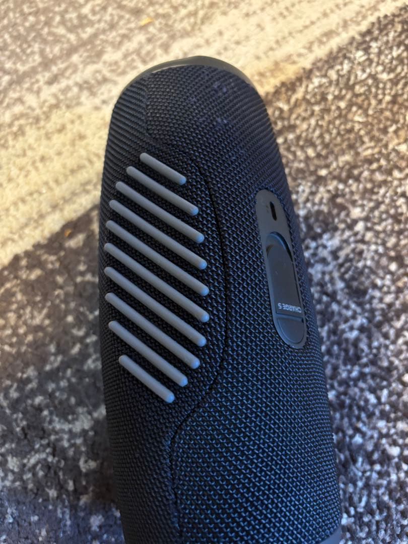 JBL charge5 ワイヤレススピーカー　カバー付き　音質良き