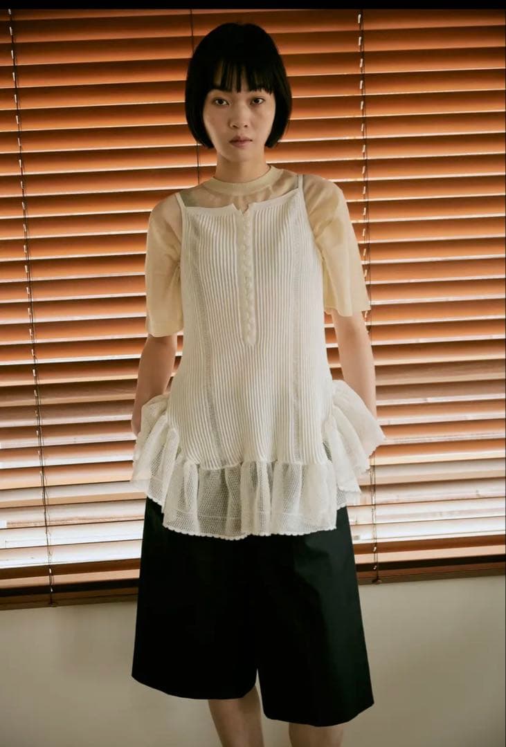 トップス tyn.TGOR Frill camisole OFF-WHITE