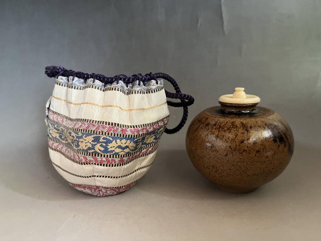 茶入れ■文琳型 糸切り高台 仕覆 桐共箱付 茶壷 お茶道具 骨董品 上物■