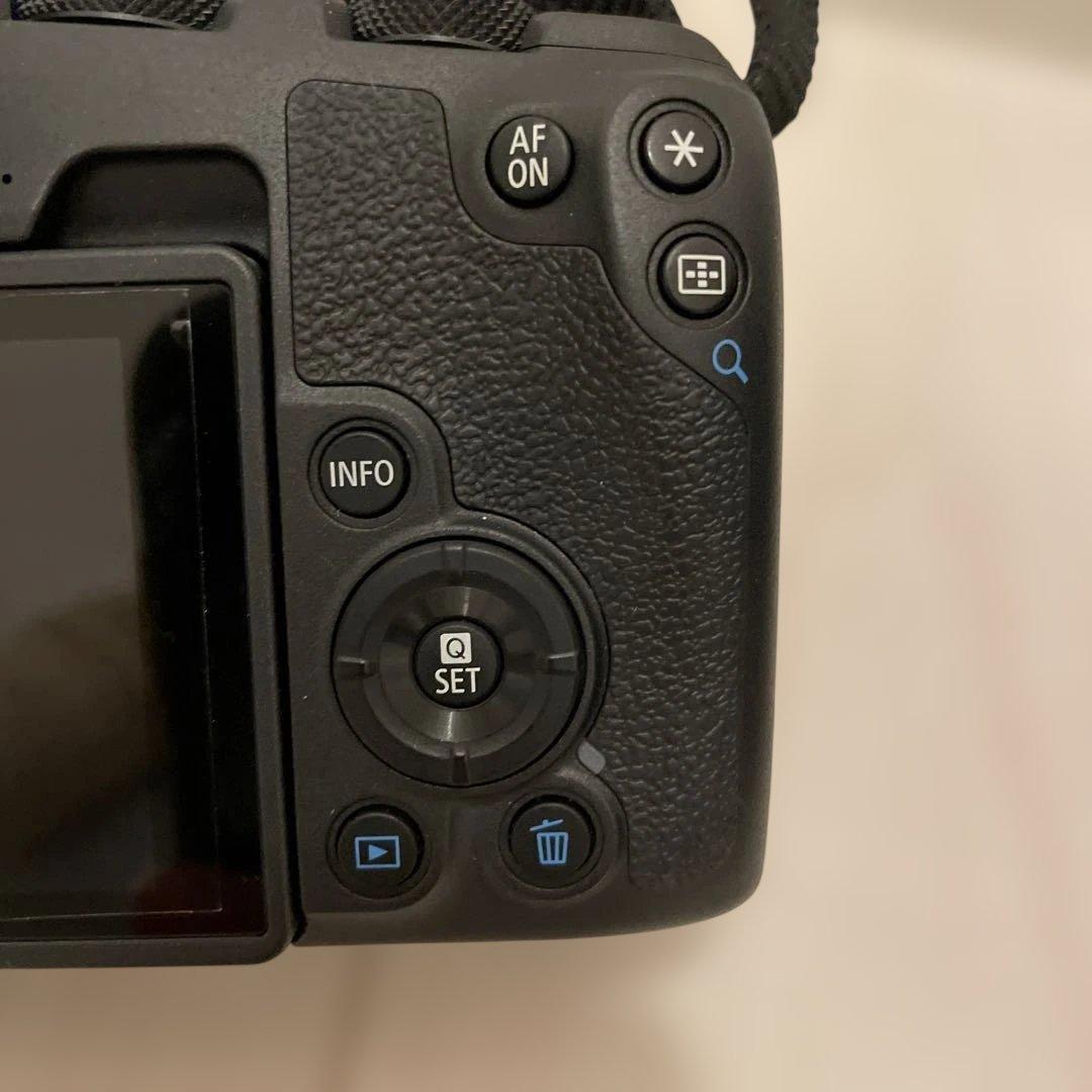 Canon EOS R8 RF24-50m F4.5-6.3 IS STMキット